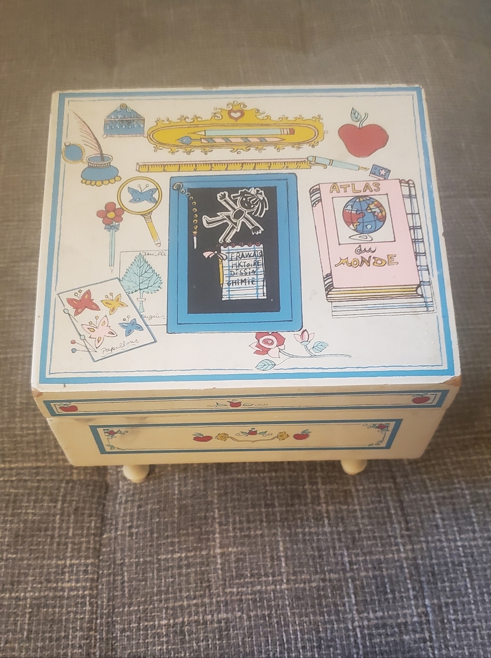 Vintage Illustrated Keepsake Box in Cream and Blue Earl Bernard Design